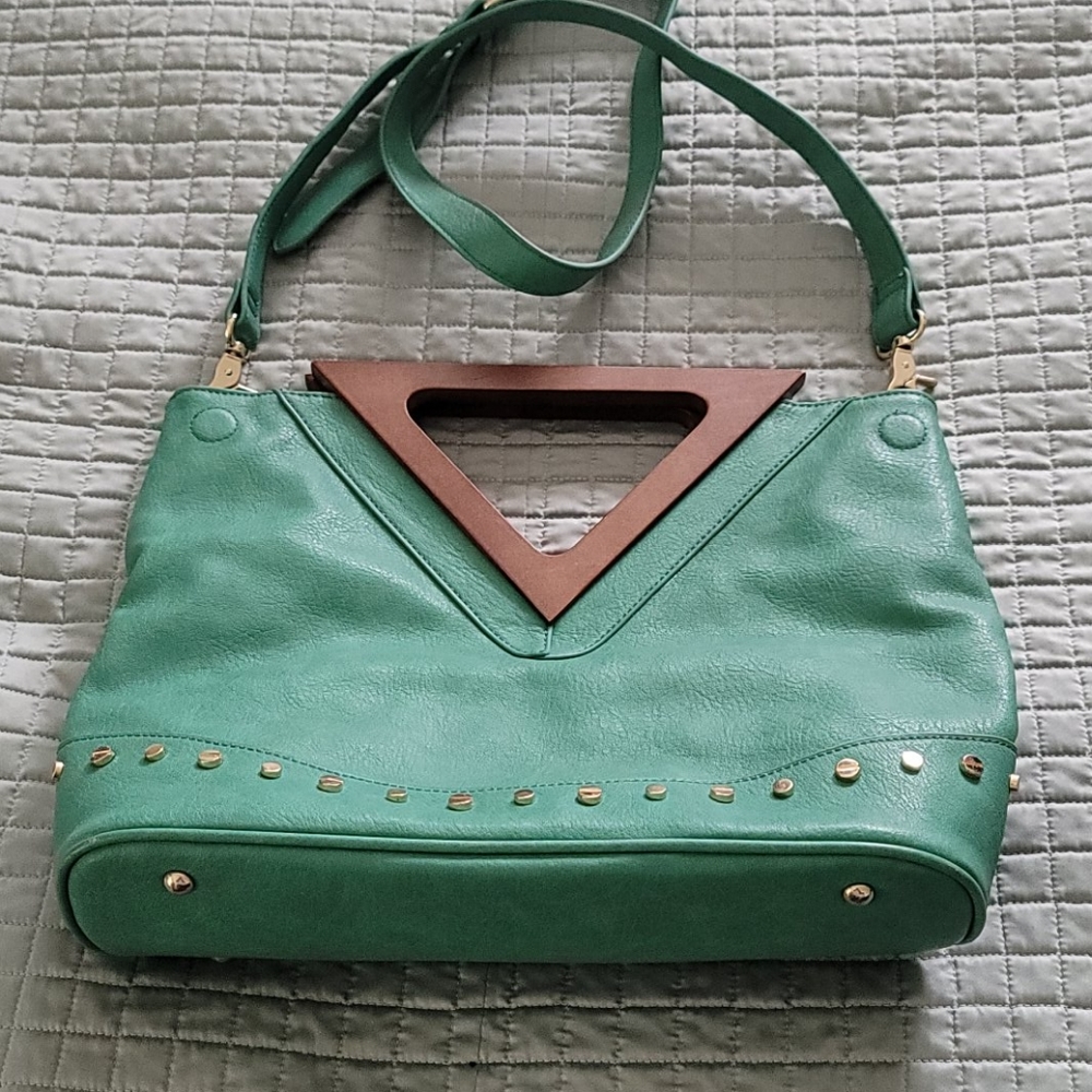 Izzy And Ali Shoulder Bag.